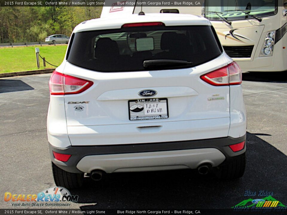 2015 Ford Escape SE Oxford White / Medium Light Stone Photo #4