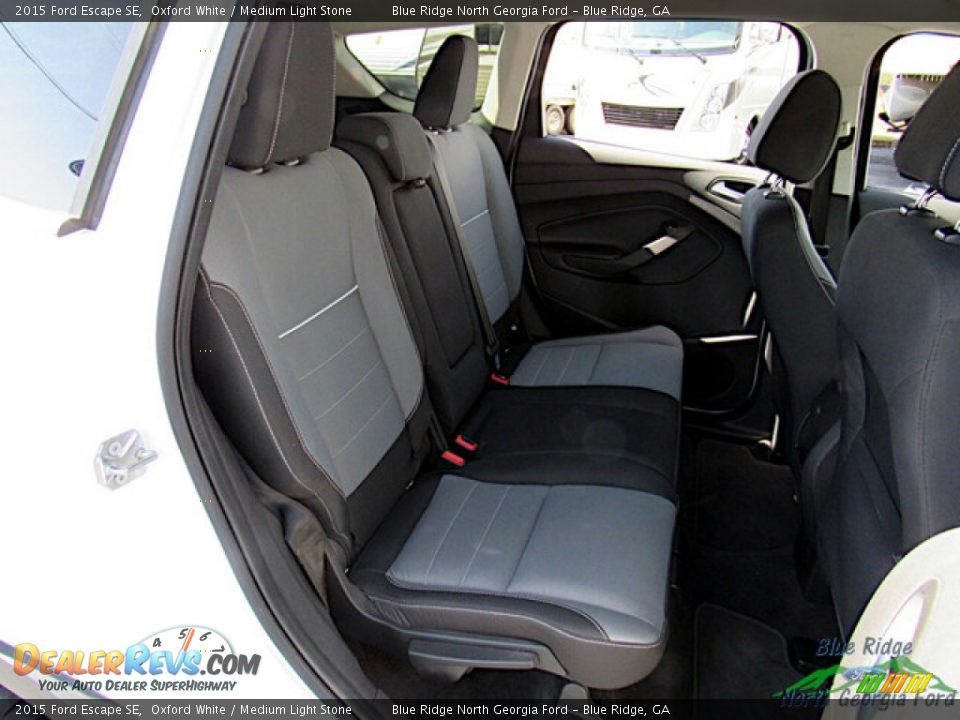 2015 Ford Escape SE Oxford White / Medium Light Stone Photo #13