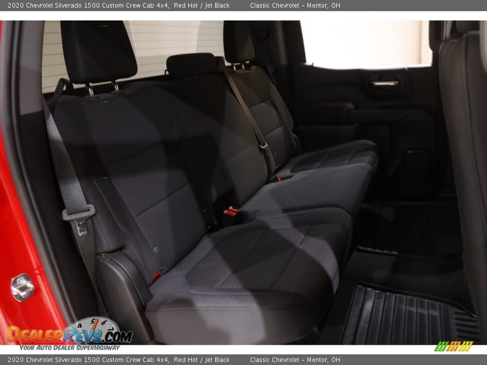 2020 Chevrolet Silverado 1500 Custom Crew Cab 4x4 Red Hot / Jet Black Photo #17