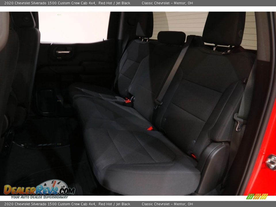 2020 Chevrolet Silverado 1500 Custom Crew Cab 4x4 Red Hot / Jet Black Photo #18
