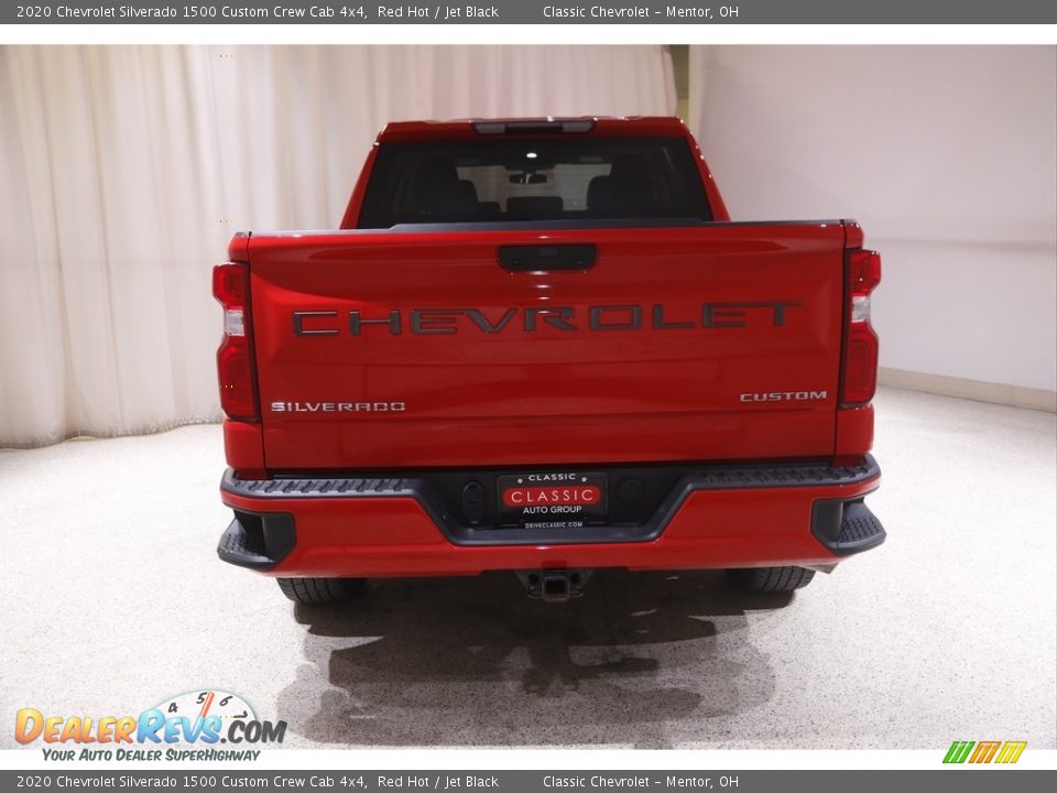 2020 Chevrolet Silverado 1500 Custom Crew Cab 4x4 Red Hot / Jet Black Photo #19