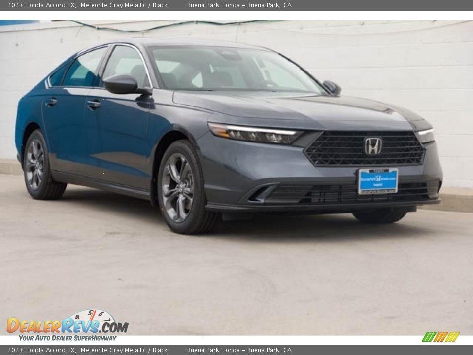 Front 3/4 View of 2023 Honda Accord EX Photo #1