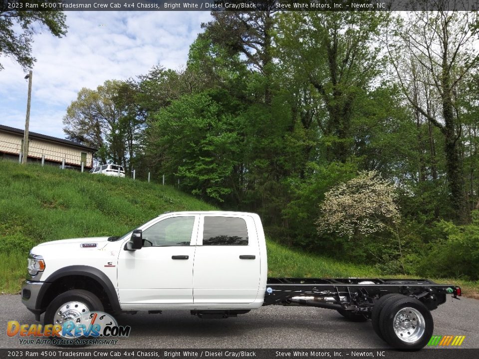 2023 Ram 4500 Tradesman Crew Cab 4x4 Chassis Bright White / Diesel Gray/Black Photo #1