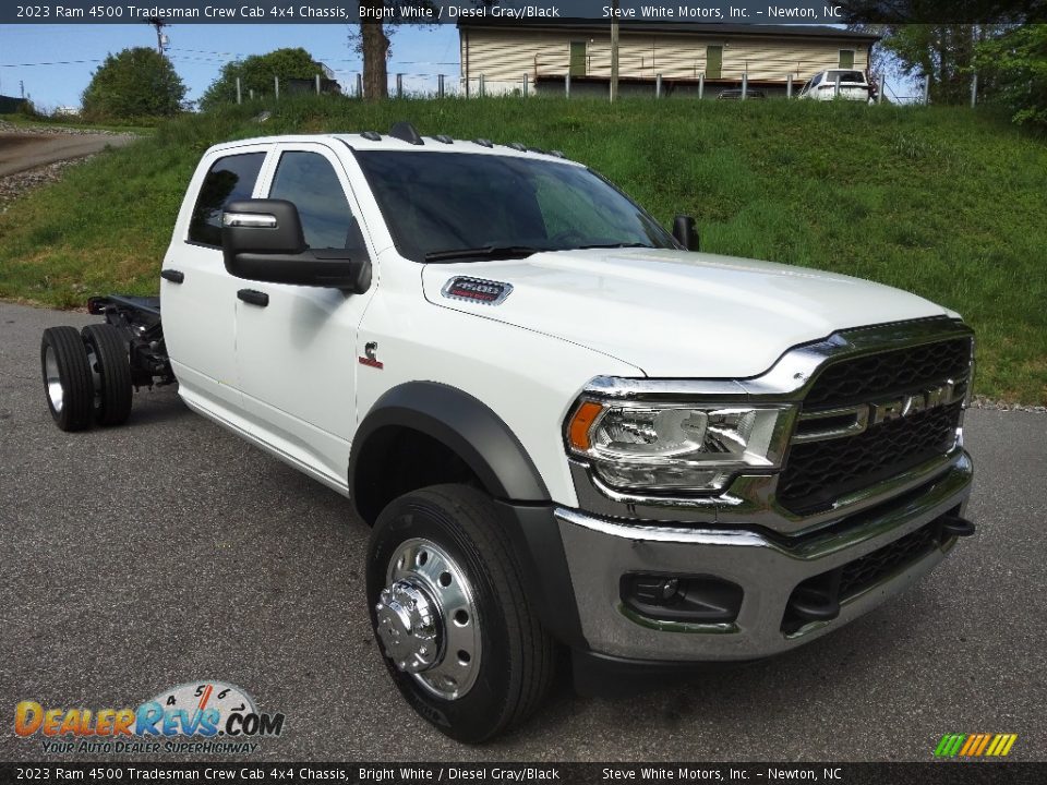 2023 Ram 4500 Tradesman Crew Cab 4x4 Chassis Bright White / Diesel Gray/Black Photo #4