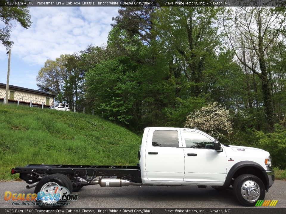 2023 Ram 4500 Tradesman Crew Cab 4x4 Chassis Bright White / Diesel Gray/Black Photo #5