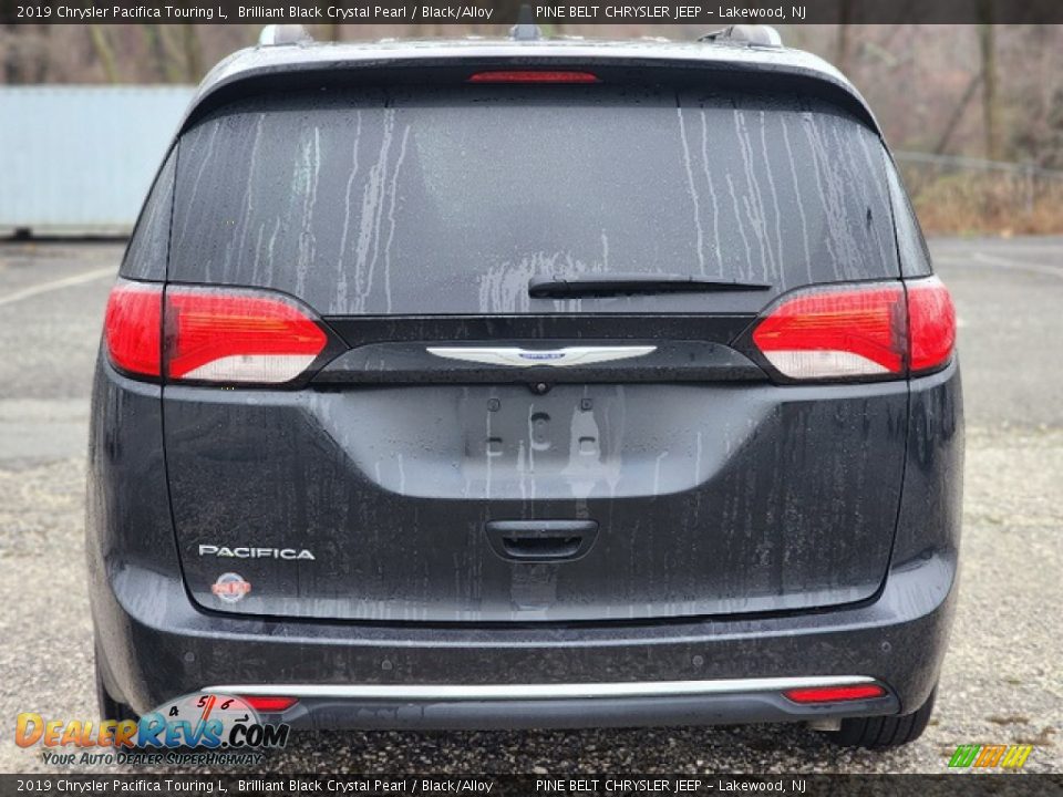 2019 Chrysler Pacifica Touring L Brilliant Black Crystal Pearl / Black/Alloy Photo #7