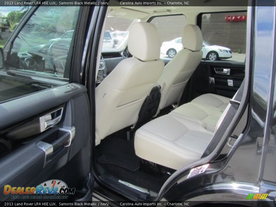 Rear Seat of 2013 Land Rover LR4 HSE LUX Photo #19