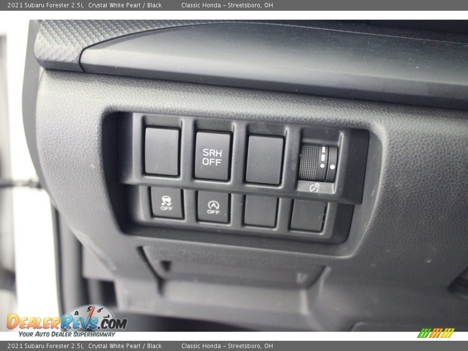 2021 Subaru Forester 2.5i Crystal White Pearl / Black Photo #18