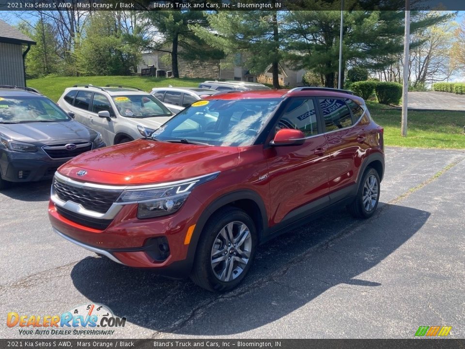 2021 Kia Seltos S AWD Mars Orange / Black Photo #2