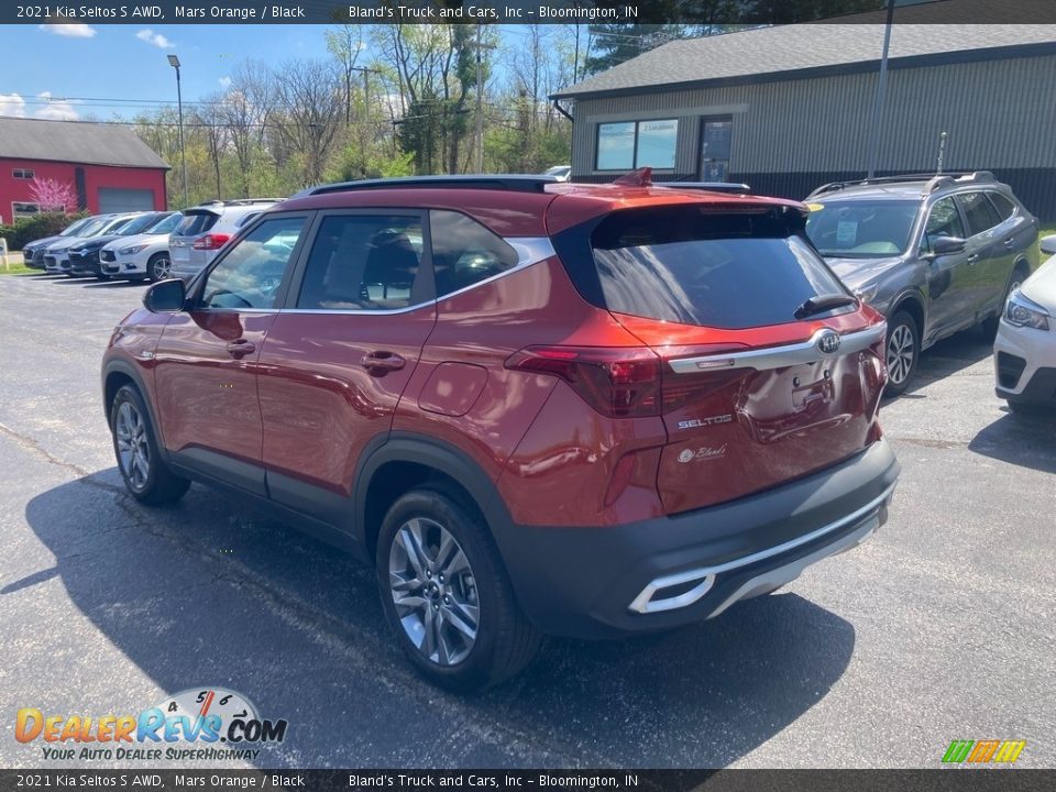 2021 Kia Seltos S AWD Mars Orange / Black Photo #3