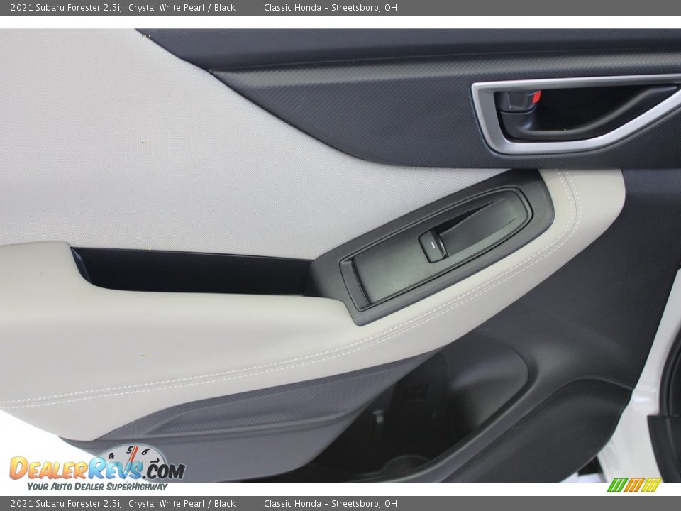 2021 Subaru Forester 2.5i Crystal White Pearl / Black Photo #32