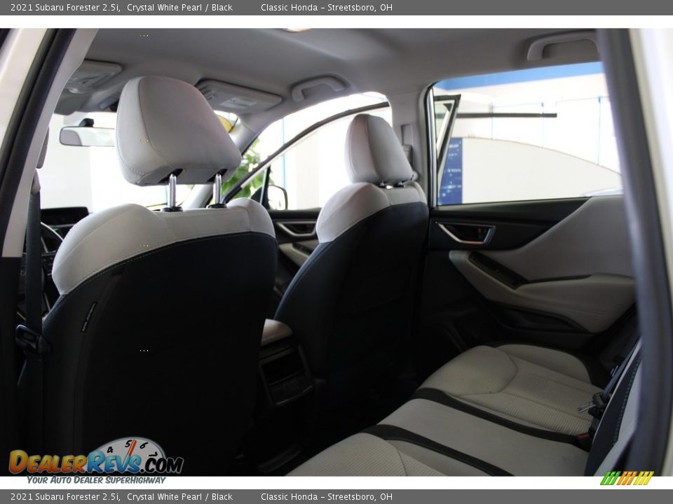 2021 Subaru Forester 2.5i Crystal White Pearl / Black Photo #33