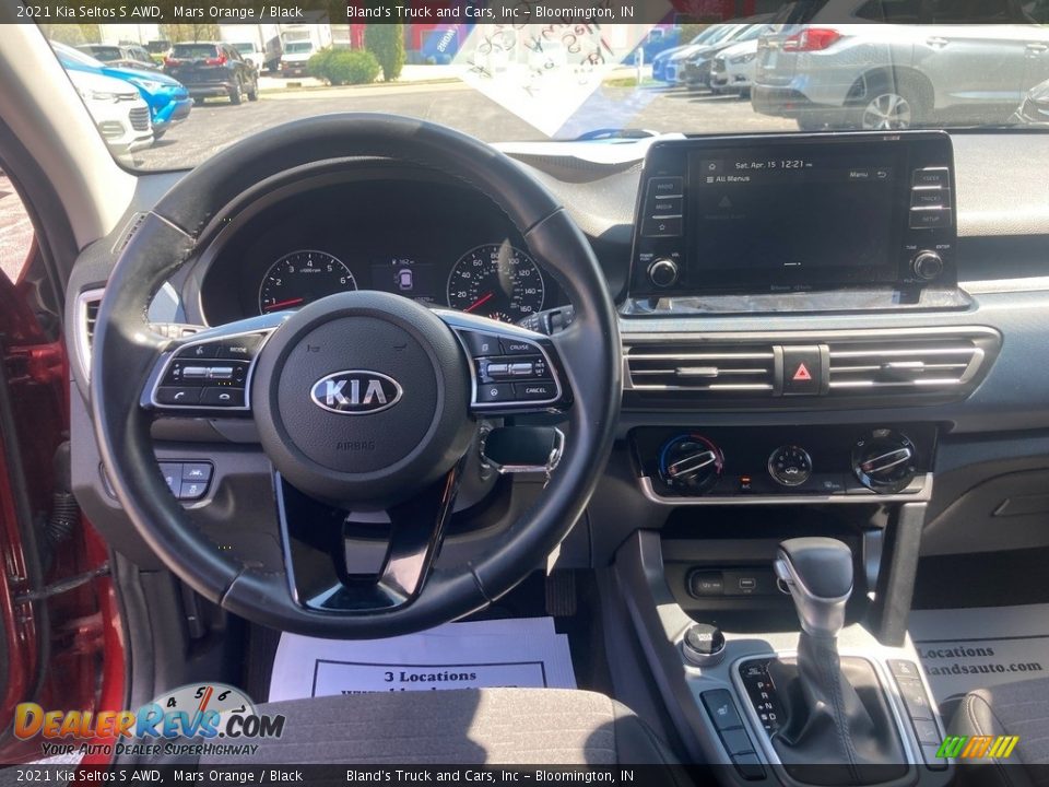 2021 Kia Seltos S AWD Mars Orange / Black Photo #13