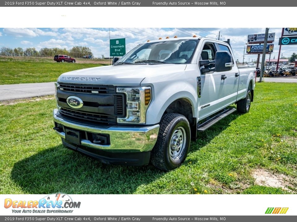 2019 Ford F350 Super Duty XLT Crew Cab 4x4 Oxford White / Earth Gray Photo #8