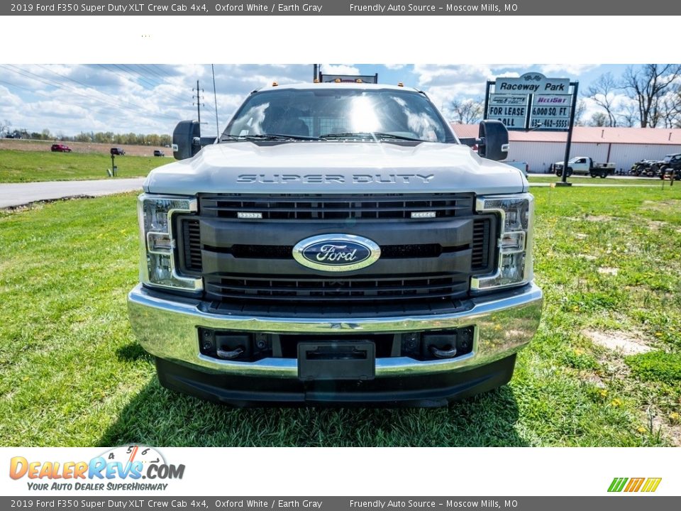 2019 Ford F350 Super Duty XLT Crew Cab 4x4 Oxford White / Earth Gray Photo #9