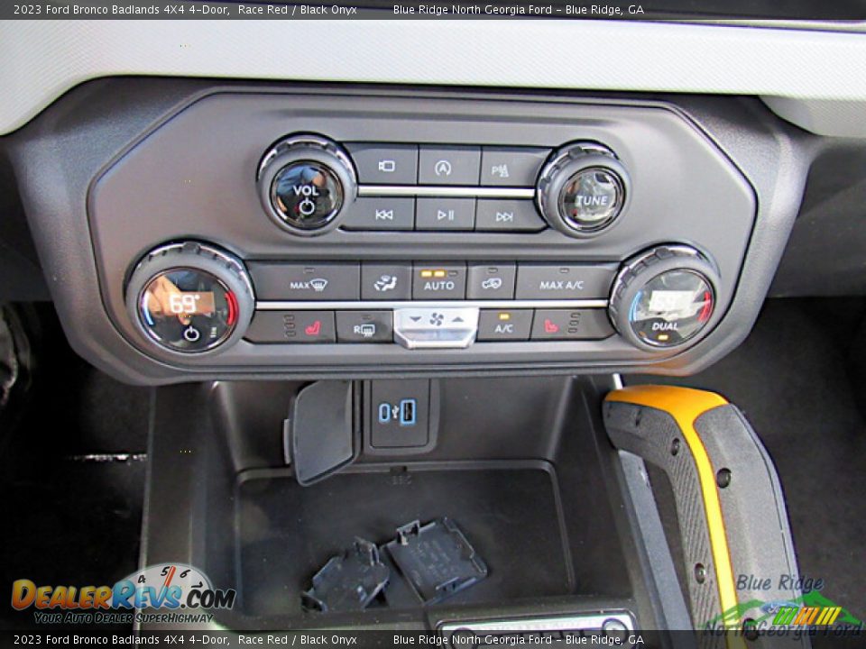Controls of 2023 Ford Bronco Badlands 4X4 4-Door Photo #22