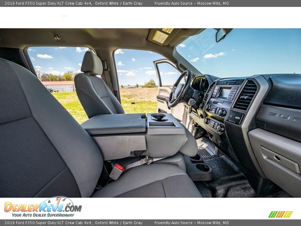 2019 Ford F350 Super Duty XLT Crew Cab 4x4 Oxford White / Earth Gray Photo #24