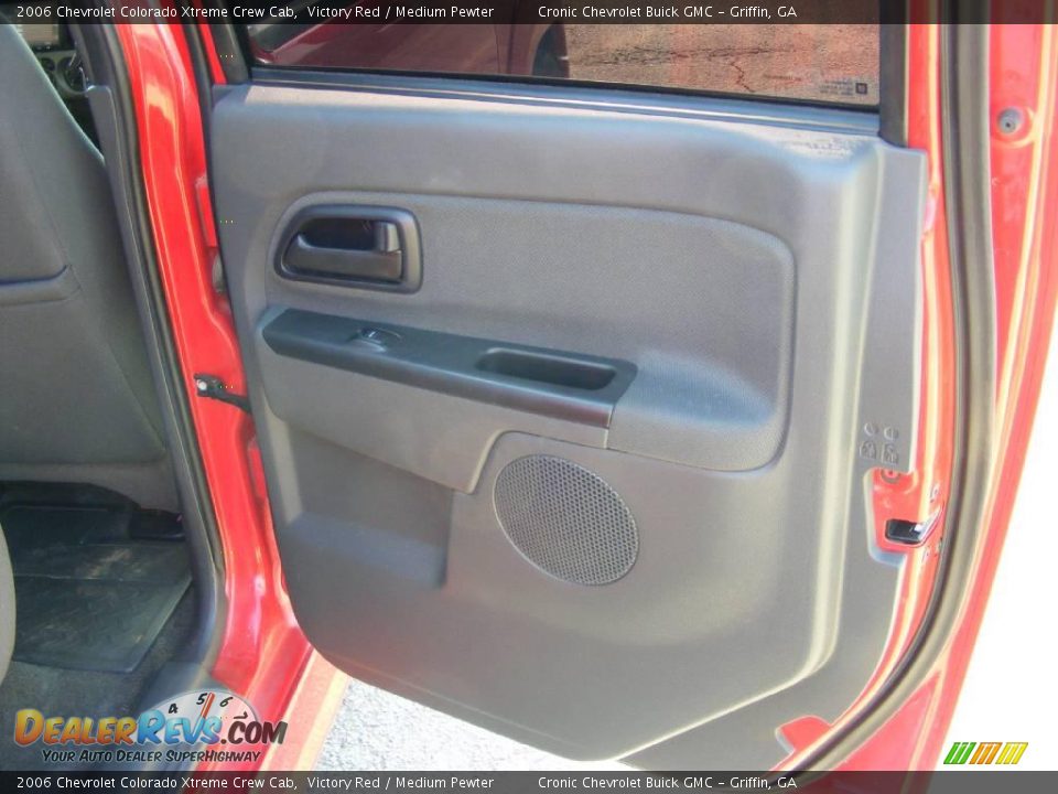 2006 Chevrolet Colorado Xtreme Crew Cab Victory Red / Medium Pewter Photo #19