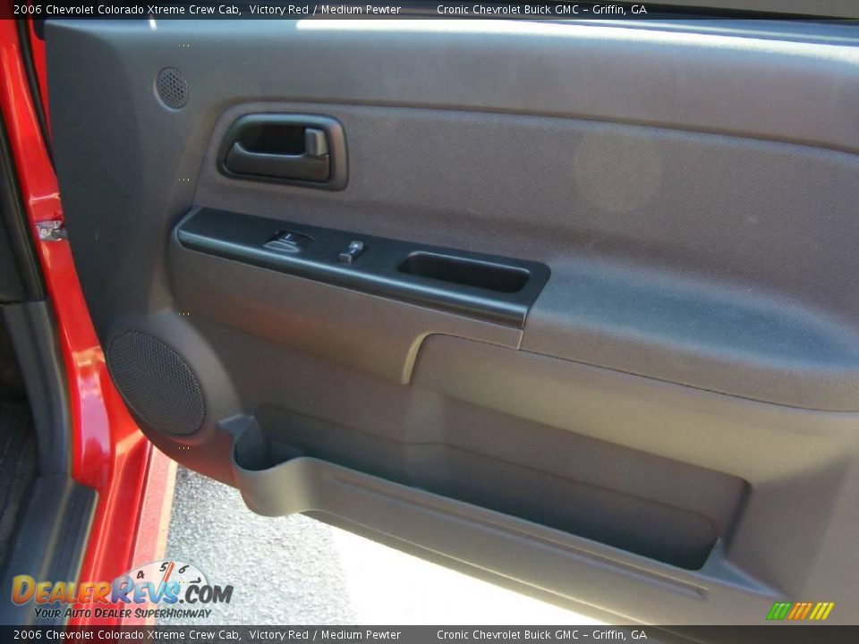 2006 Chevrolet Colorado Xtreme Crew Cab Victory Red / Medium Pewter Photo #21