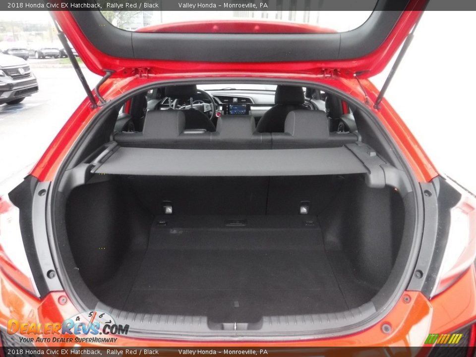 2018 Honda Civic EX Hatchback Trunk Photo #26