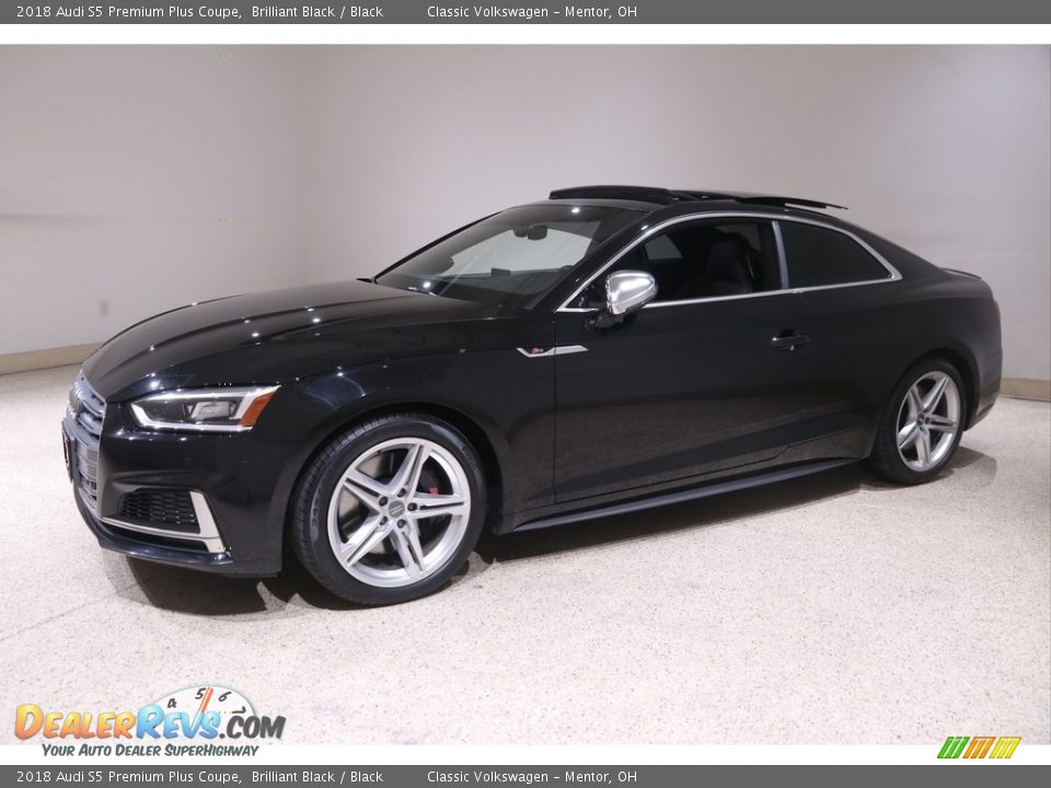 Front 3/4 View of 2018 Audi S5 Premium Plus Coupe Photo #3