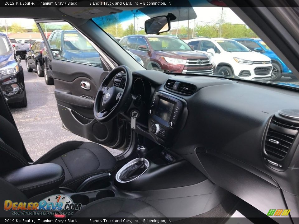 2019 Kia Soul + Titanium Gray / Black Photo #29