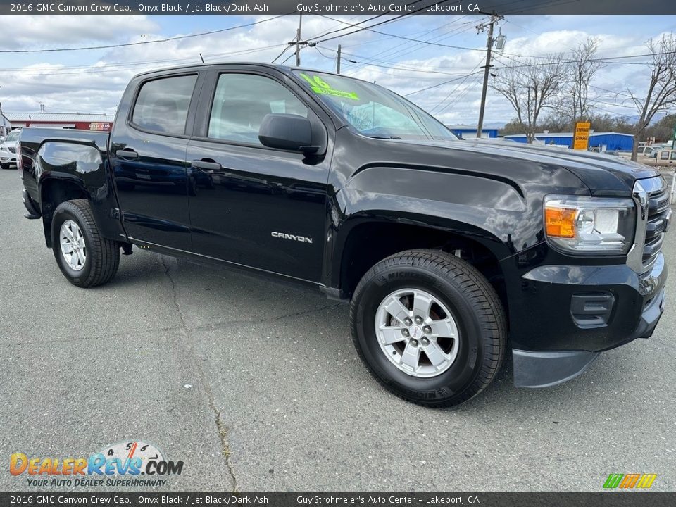 Front 3/4 View of 2016 GMC Canyon Crew Cab Photo #1