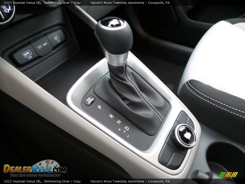 2023 Hyundai Venue SEL Shifter Photo #16