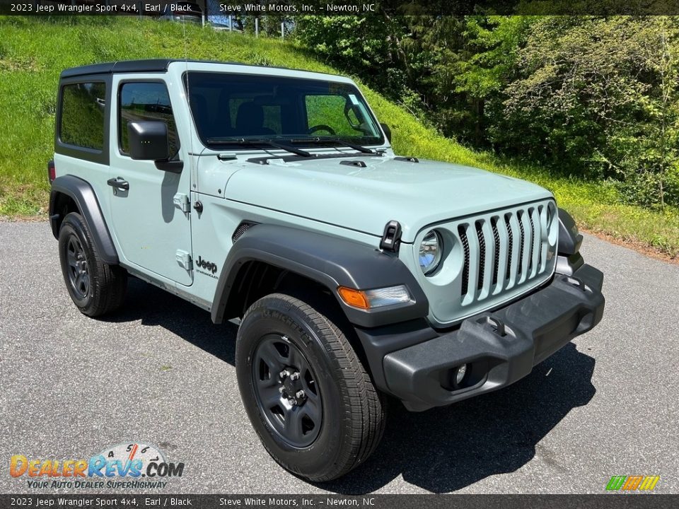 Front 3/4 View of 2023 Jeep Wrangler Sport 4x4 Photo #4