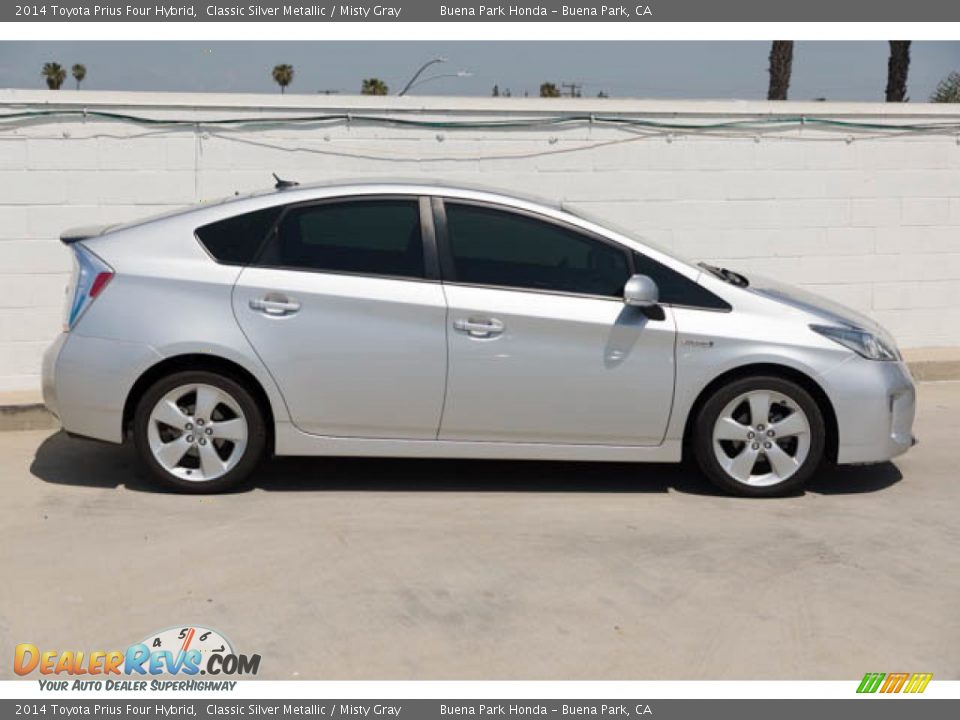 2014 Toyota Prius Four Hybrid Classic Silver Metallic / Misty Gray Photo #12