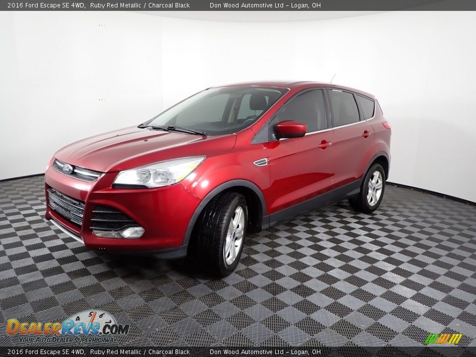 2016 Ford Escape SE 4WD Ruby Red Metallic / Charcoal Black Photo #4