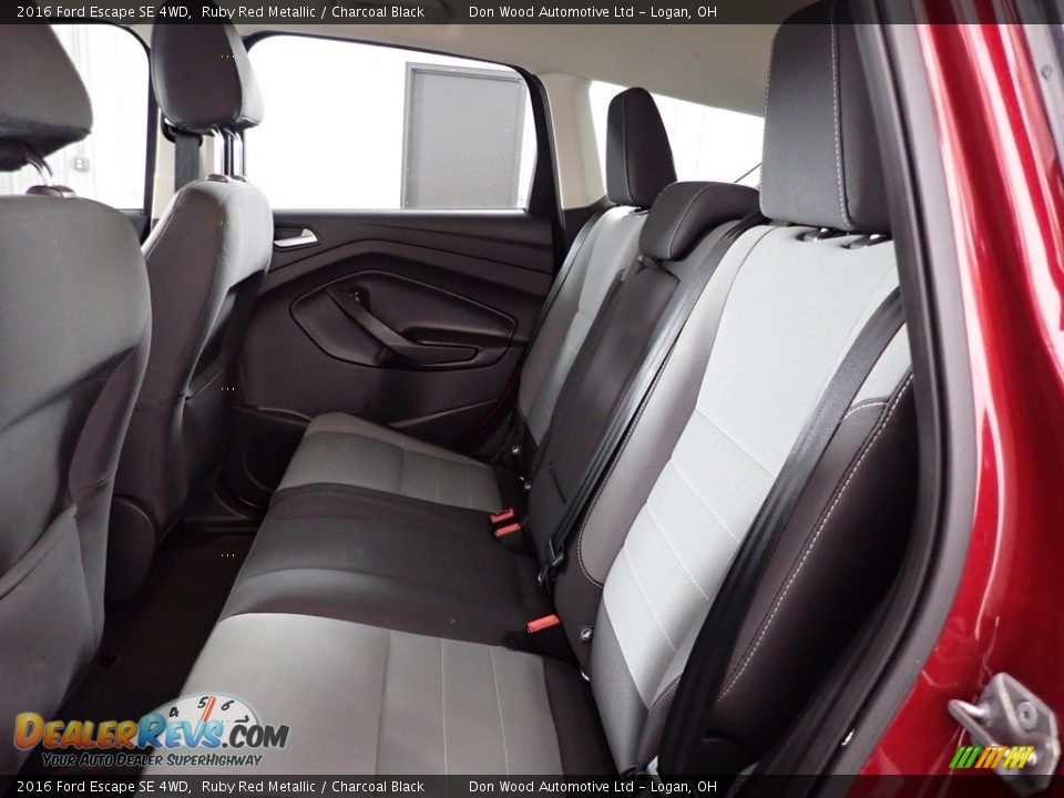 2016 Ford Escape SE 4WD Ruby Red Metallic / Charcoal Black Photo #23