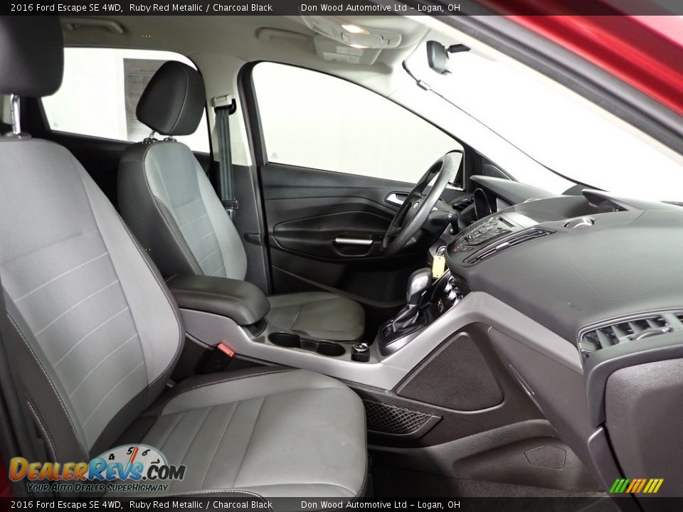 2016 Ford Escape SE 4WD Ruby Red Metallic / Charcoal Black Photo #26