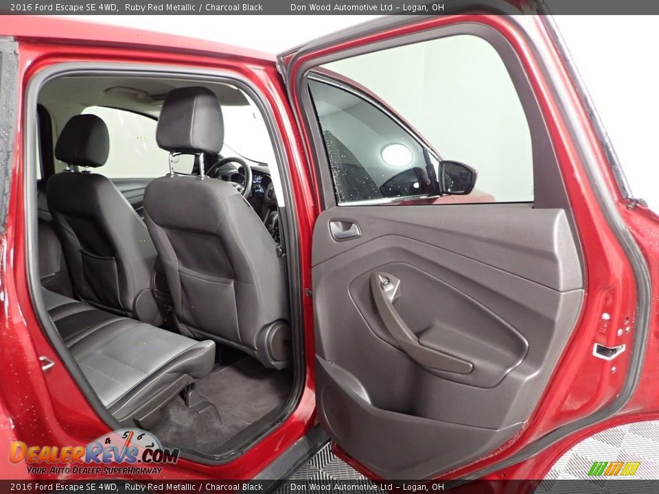 2016 Ford Escape SE 4WD Ruby Red Metallic / Charcoal Black Photo #27