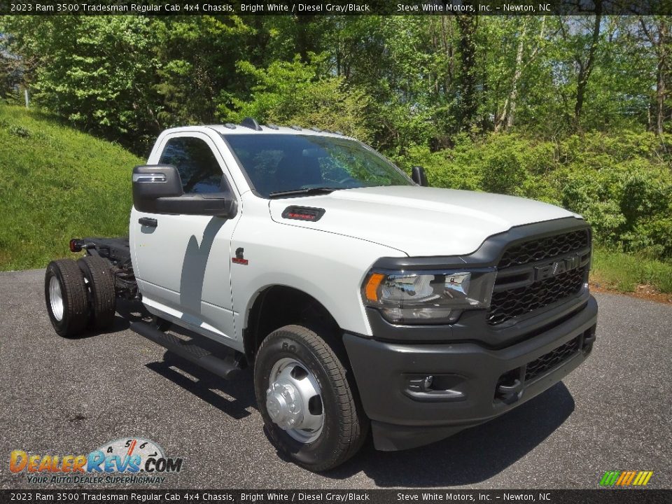 2023 Ram 3500 Tradesman Regular Cab 4x4 Chassis Bright White / Diesel Gray/Black Photo #4