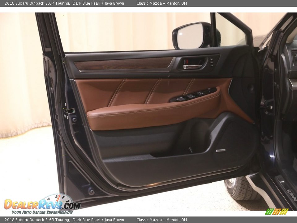 Door Panel of 2018 Subaru Outback 3.6R Touring Photo #4