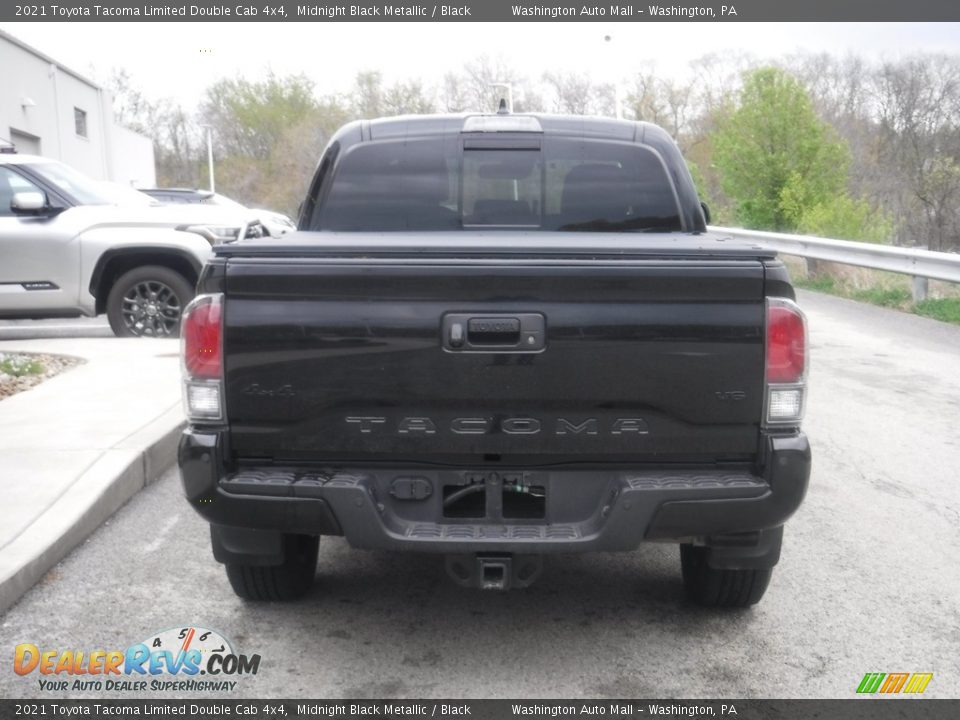 2021 Toyota Tacoma Limited Double Cab 4x4 Midnight Black Metallic / Black Photo #18