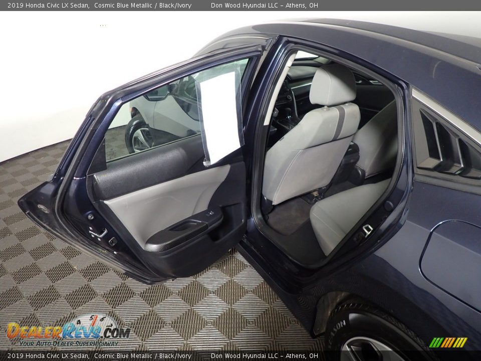 2019 Honda Civic LX Sedan Cosmic Blue Metallic / Black/Ivory Photo #31