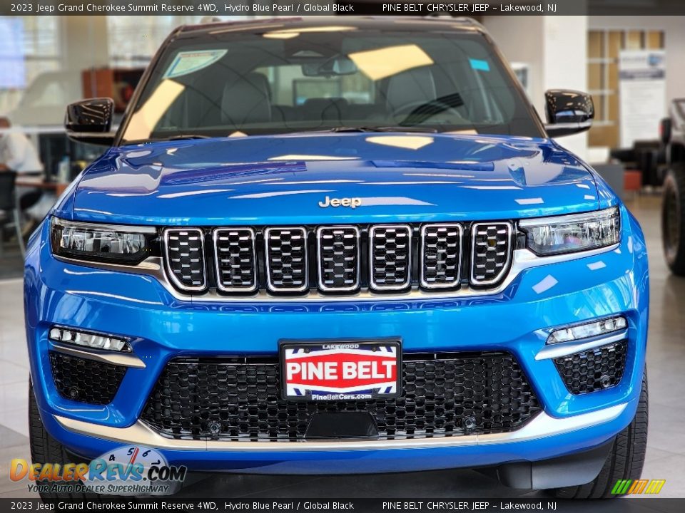 2023 Jeep Grand Cherokee Summit Reserve 4WD Hydro Blue Pearl / Global Black Photo #2