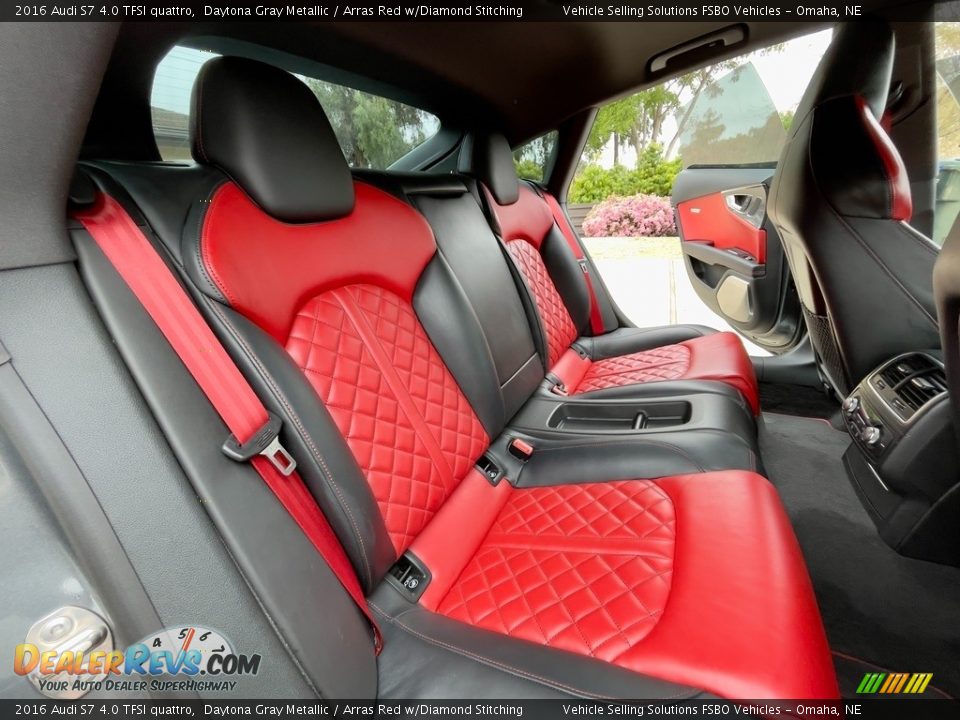 Rear Seat of 2016 Audi S7 4.0 TFSI quattro Photo #7