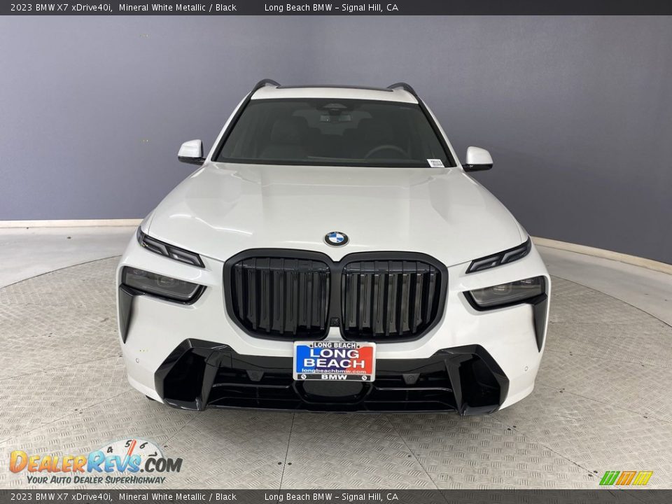 2023 BMW X7 xDrive40i Mineral White Metallic / Black Photo #2