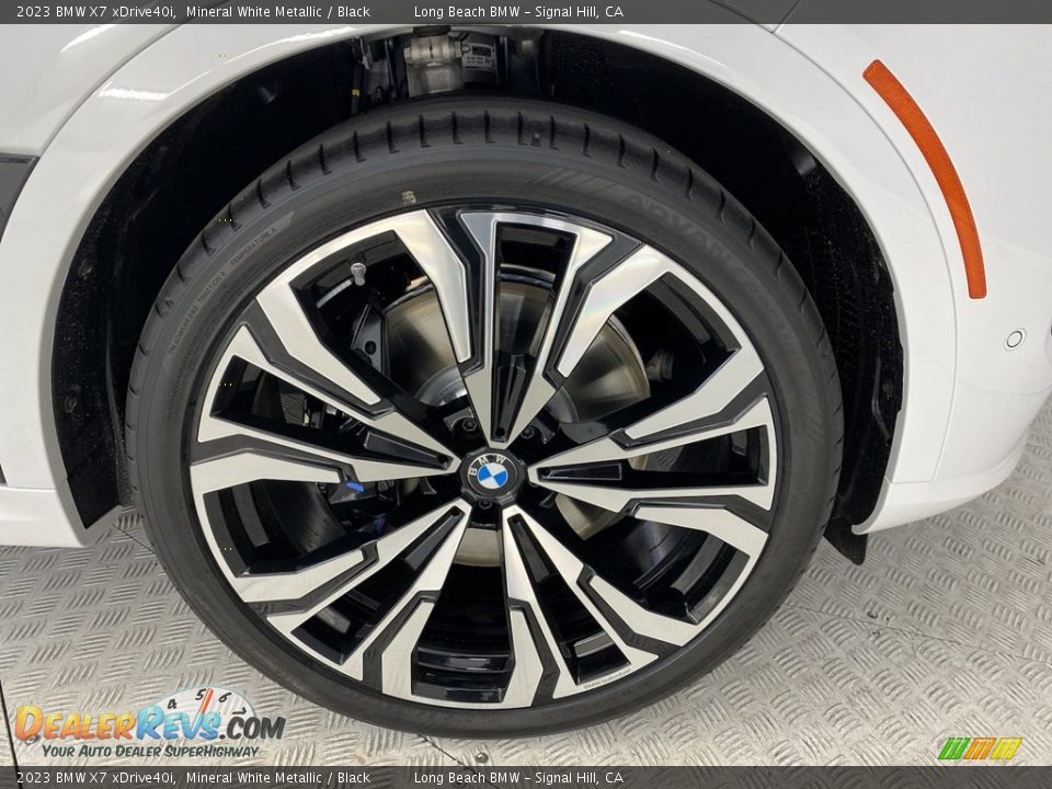 2023 BMW X7 xDrive40i Mineral White Metallic / Black Photo #3
