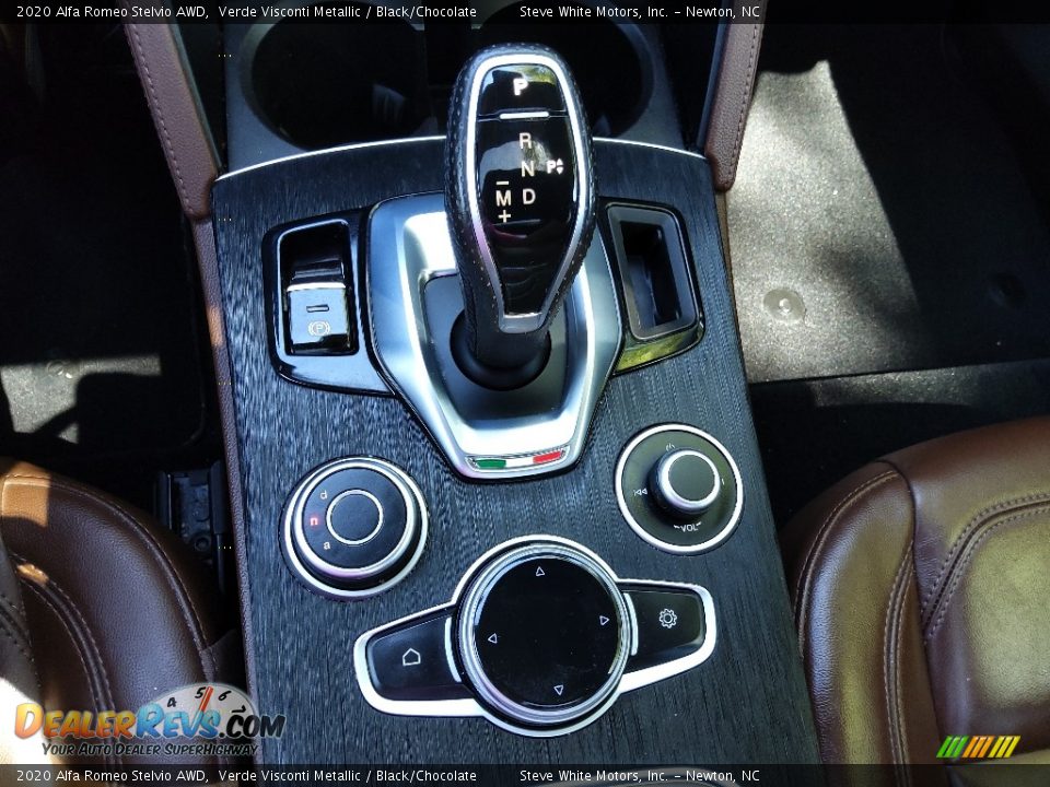 2020 Alfa Romeo Stelvio AWD Shifter Photo #26