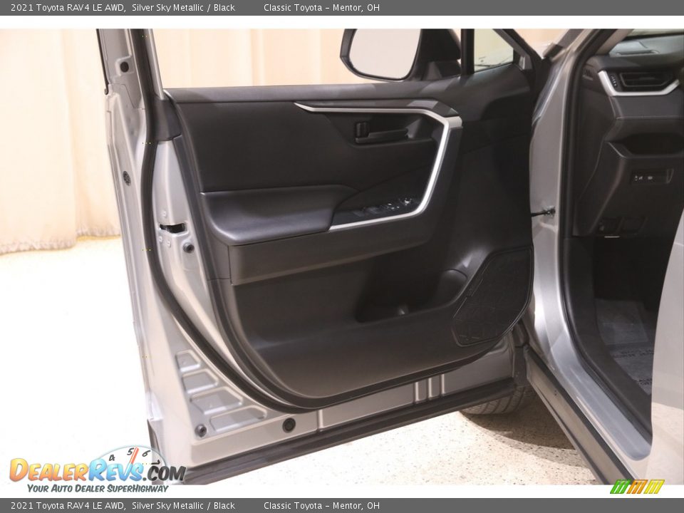 2021 Toyota RAV4 LE AWD Silver Sky Metallic / Black Photo #4
