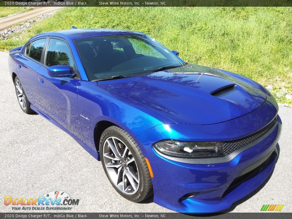 Front 3/4 View of 2020 Dodge Charger R/T Photo #4