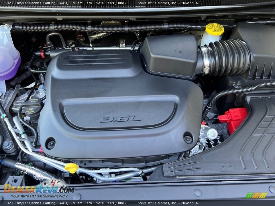2023 Chrysler Pacifica Touring L AWD 3.6 Liter DOHC 24-Valve VVT Pentastar V6 Engine Photo #9