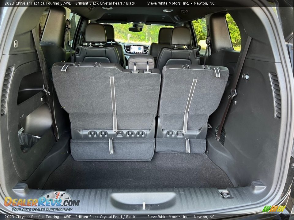 2023 Chrysler Pacifica Touring L AWD Trunk Photo #15
