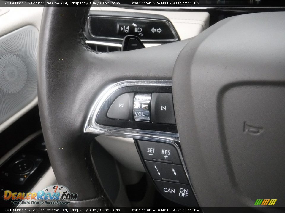2019 Lincoln Navigator Reserve 4x4 Steering Wheel Photo #32
