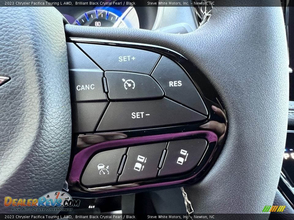2023 Chrysler Pacifica Touring L AWD Steering Wheel Photo #20
