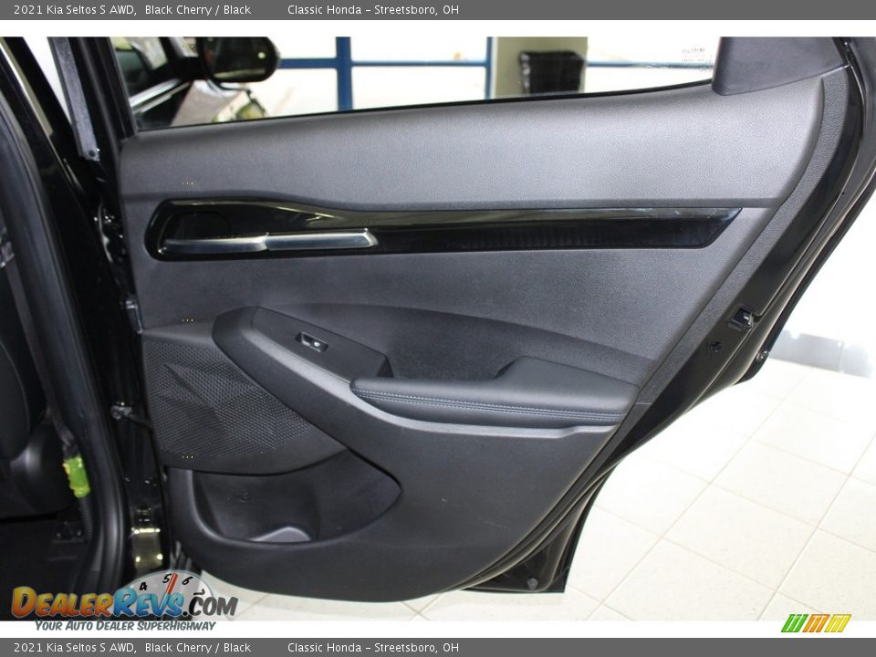 2021 Kia Seltos S AWD Black Cherry / Black Photo #17